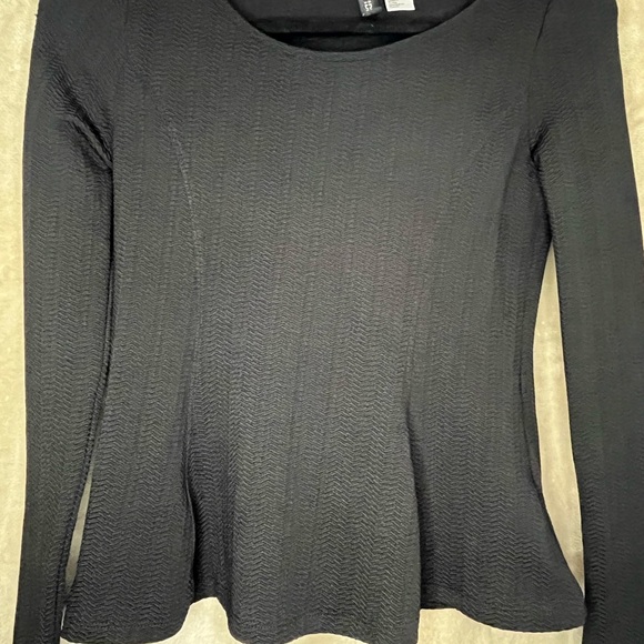 DIVIDED BABYDOLL LONG SLEEVE TOP - Picture 3 of 9